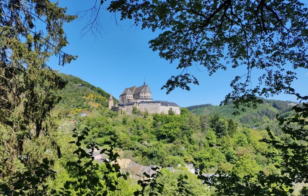 Travailler à l'étranger, travailler au Luxembourg